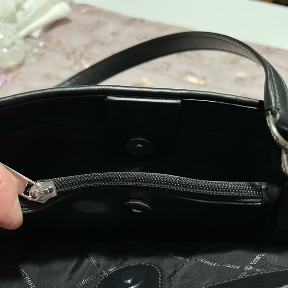 Michael Kors hombre pocketbook - Picture 6 of 7